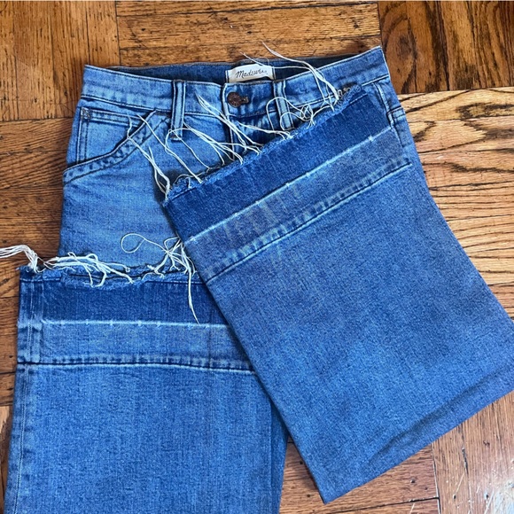 Madewell Wideleg Crop Jeans with Raw Drop Hem - Picture 3 of 8